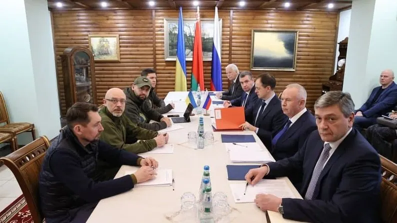 Переговорна група України і Росії у березні 2022 року Переговорна група України і Росії у березні 2022 року