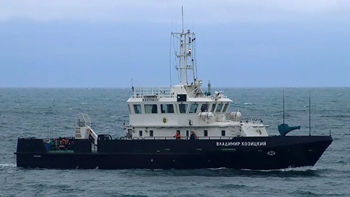 Российский катер Владимир Козицкий подорвался возле Севастополя - 24 Канал Российский катер Владимир Козицкий подорвался возле Севастополя - 24 Канал