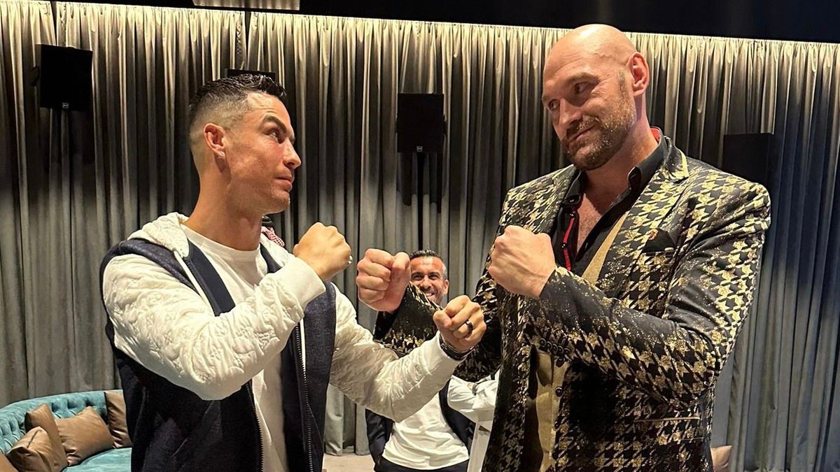 Фьюри - Нганну - Криштиану Роналду встретился с чемпионом WBC