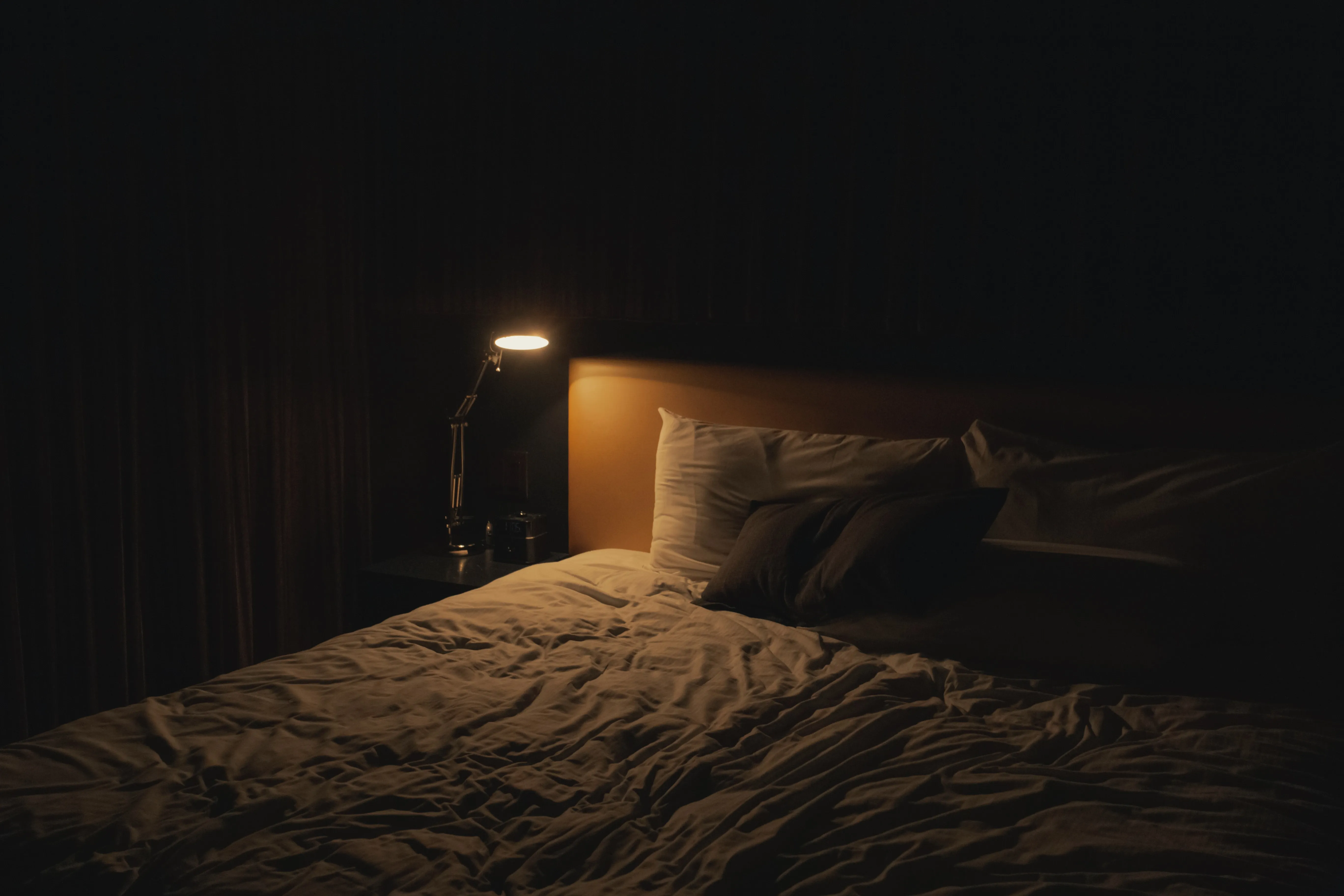 Чим корисно спати під окремими ковдрами