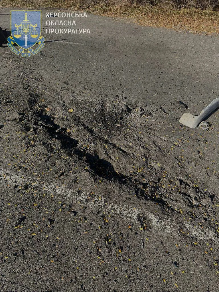 У Херсоні внаслідок обстрілу загинув водій У Херсоні внаслідок обстрілу загинув водій