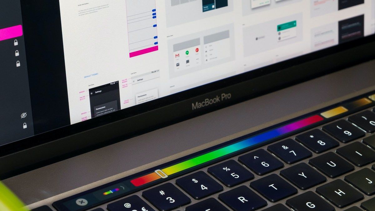 Touch Bar окончательно исчез из ноутбуков MacBook Pro