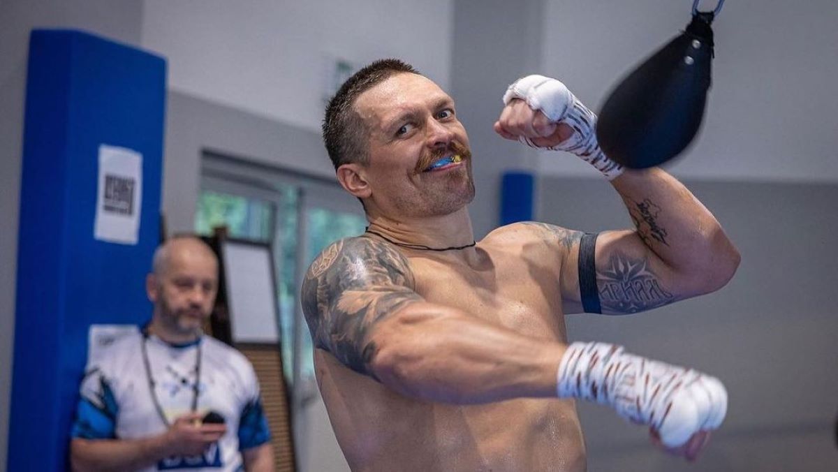 Александр Усик