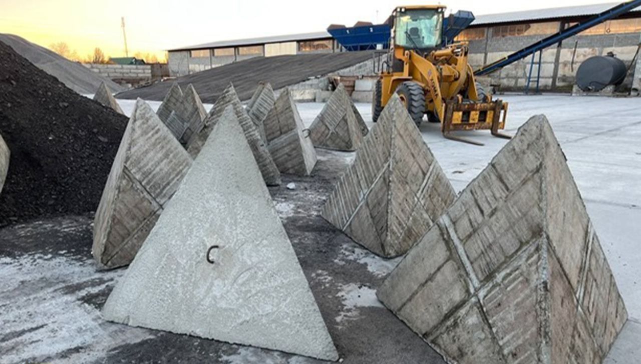 Бизнесмен из Мелитополя строит для оккупантов оборонительные сооружения Бизнесмен из Мелитополя строит для оккупантов оборонительные сооружения