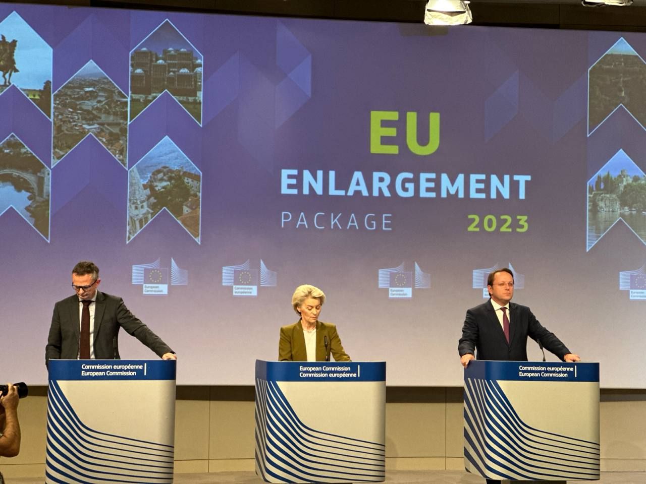 Єврокомісія рекомендує почати переговори про вступ України до ЄС