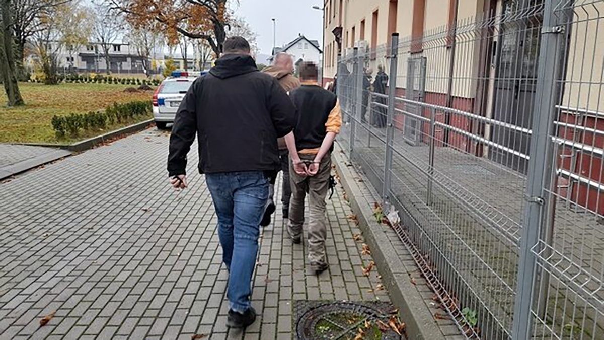 Турист викрав автобус у Польщі, щоб дістатися дому