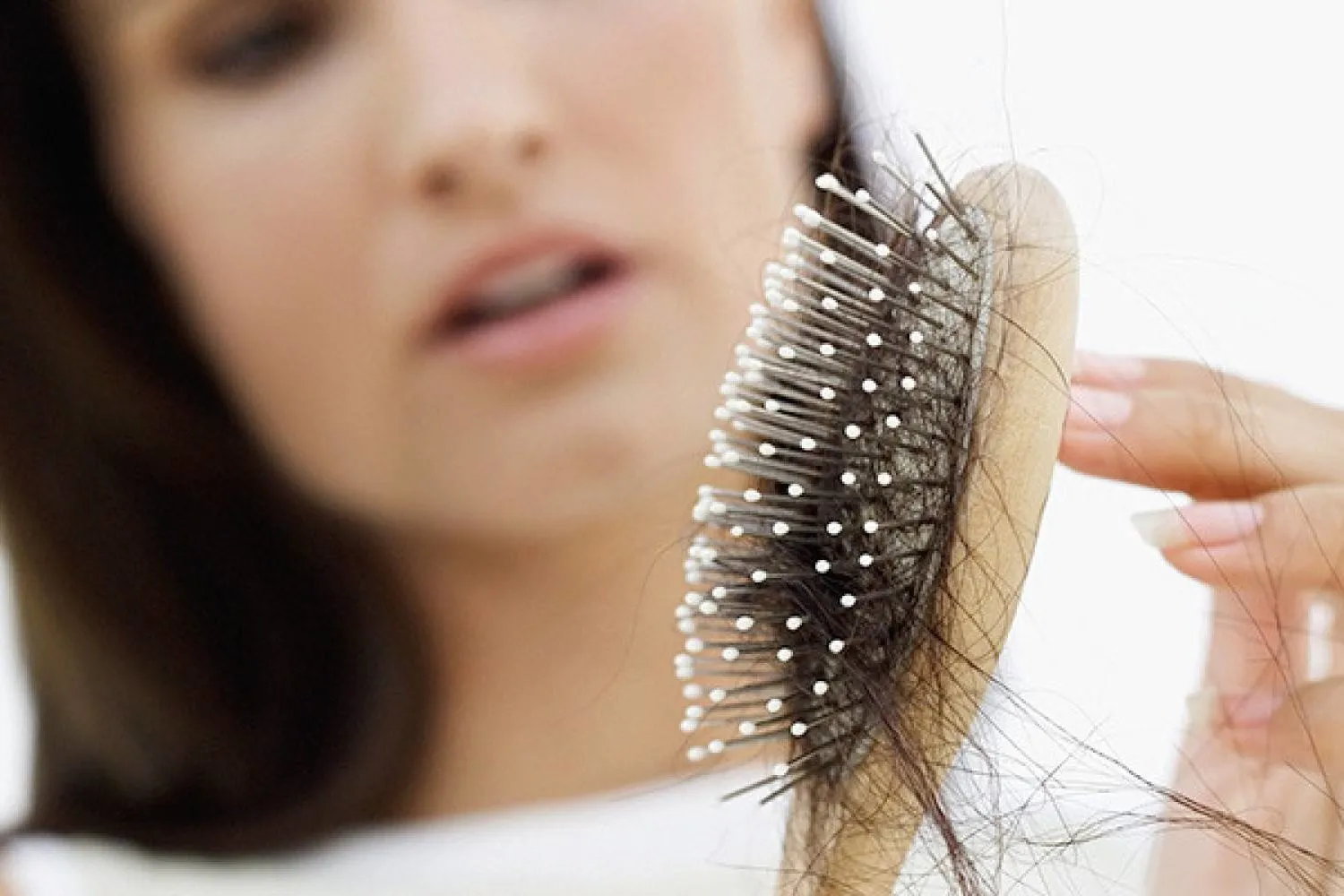 Волосы могут выпадать от неправильного питания