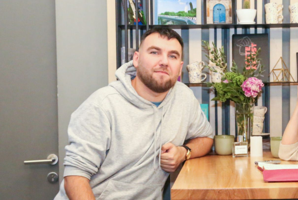 Російська мова в школах України - чи карає учнів Артур Пройдаков за мову агресора Російська мова в школах України - чи карає учнів Артур Пройдаков за мову агресора