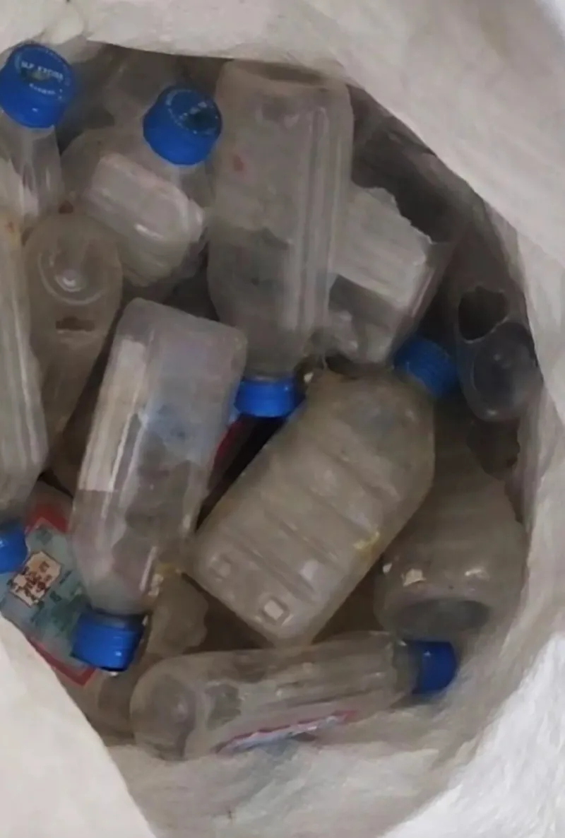 Пустые бутылки из-под алкоголя