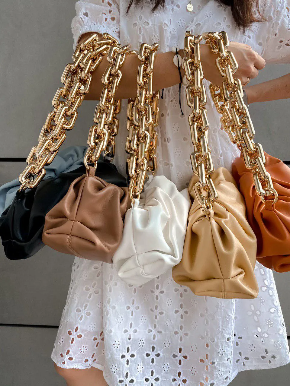 Сумки с массивными цепями Сумки с массивными цепями