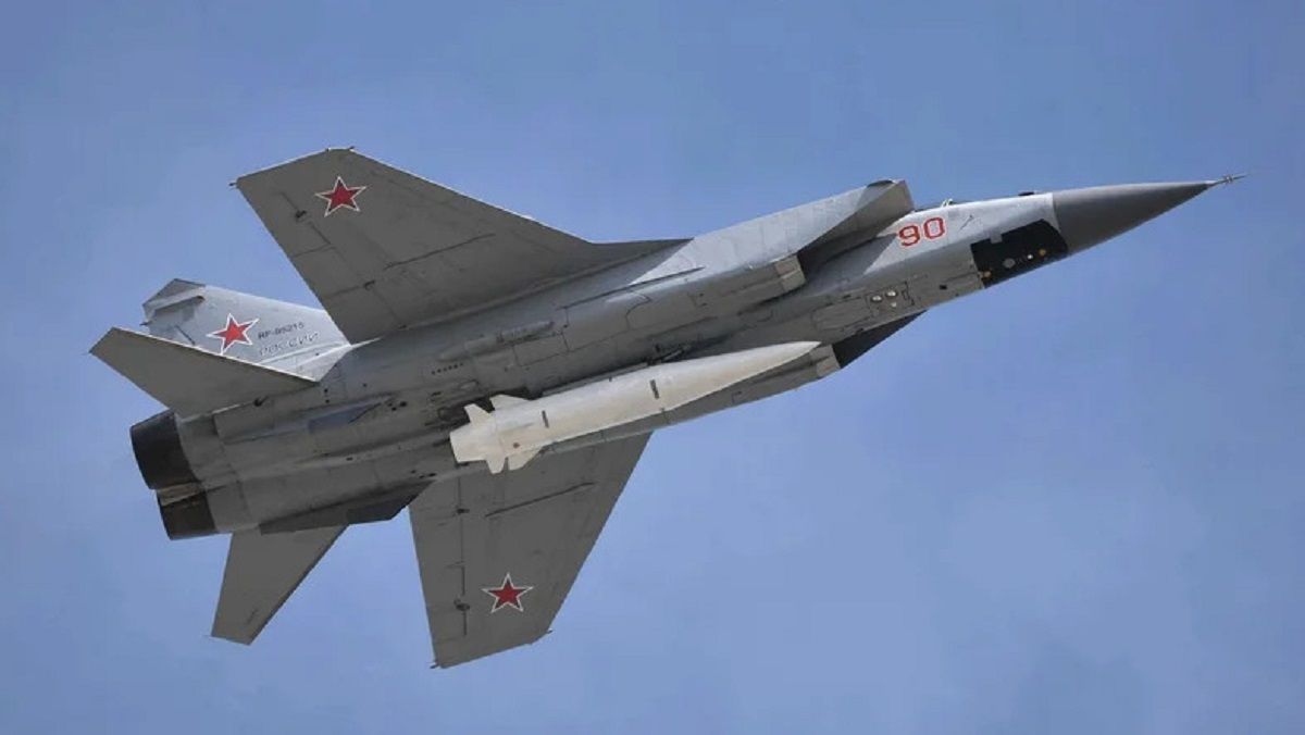 Повітряні тривоги через патрулювання МіГ-31 – чому Росія дозаправляє літаки у повітрі - 24 Канал