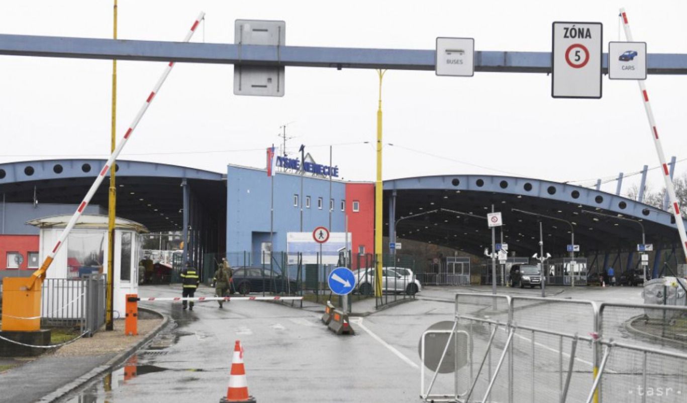 Словаки блокують кордон з Україною Словаки блокують кордон з Україною