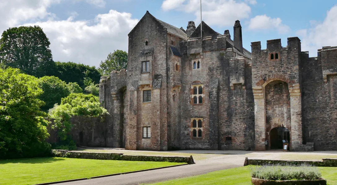 Укріплена садиба Укріплена садиба