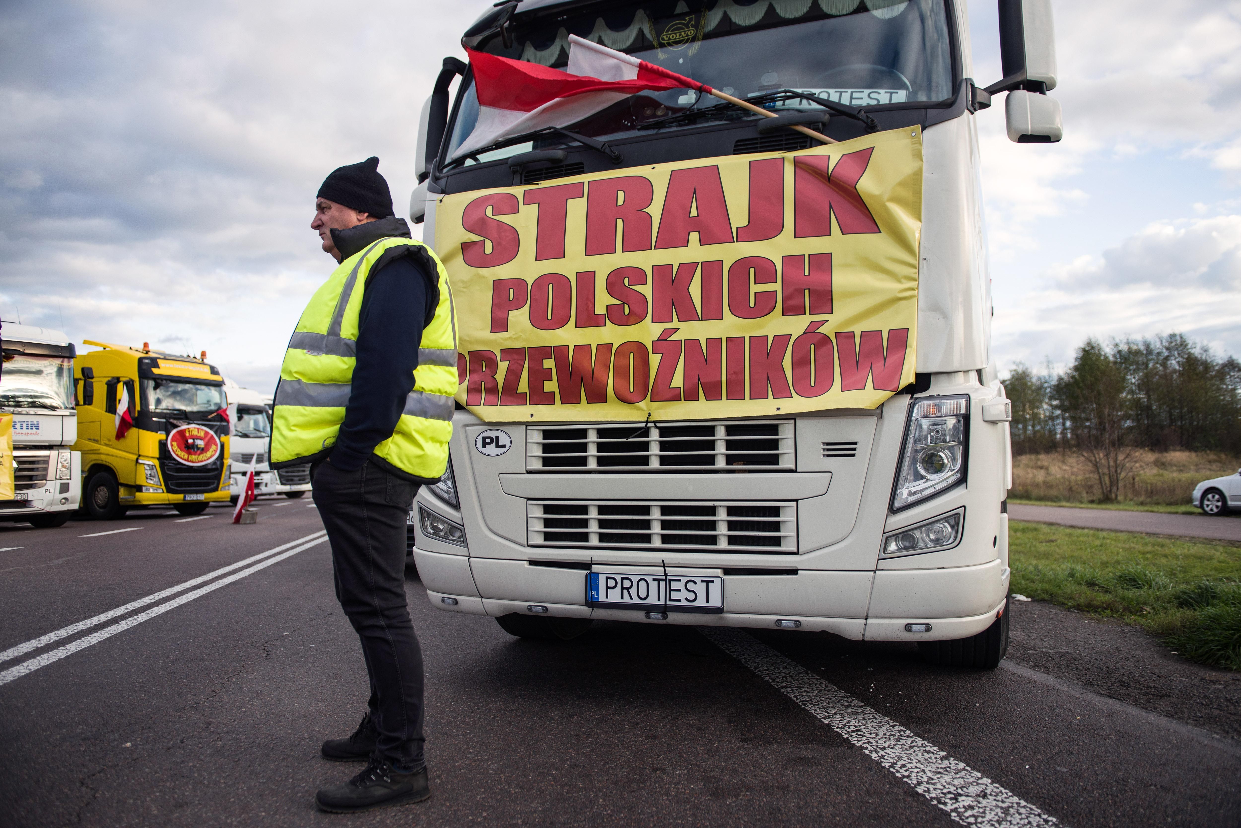 Забастовка польских дальнобойщиков продолжается