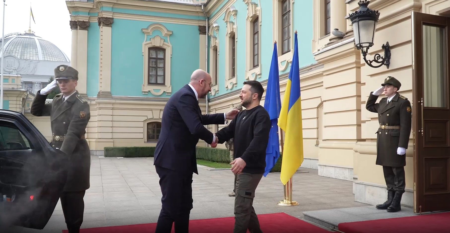 Володимир Зеленський зустрівся з Шарлем Мішелем - дивіться відео Володимир Зеленський зустрівся з Шарлем Мішелем - дивіться відео