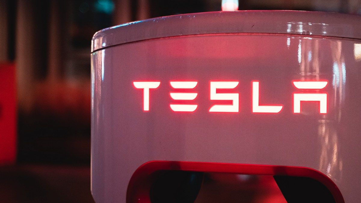 Илона Маска обвинили в пренебрежении своими обязанностями в Tesla Илона Маска обвинили в пренебрежении своими обязанностями в Tesla