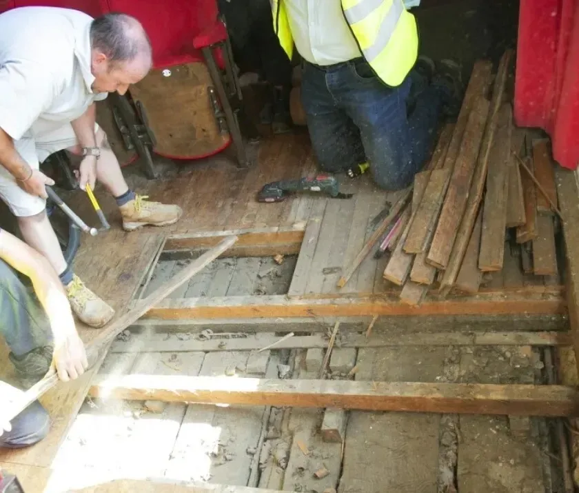 Знахідка в театрі Знахідка в театрі