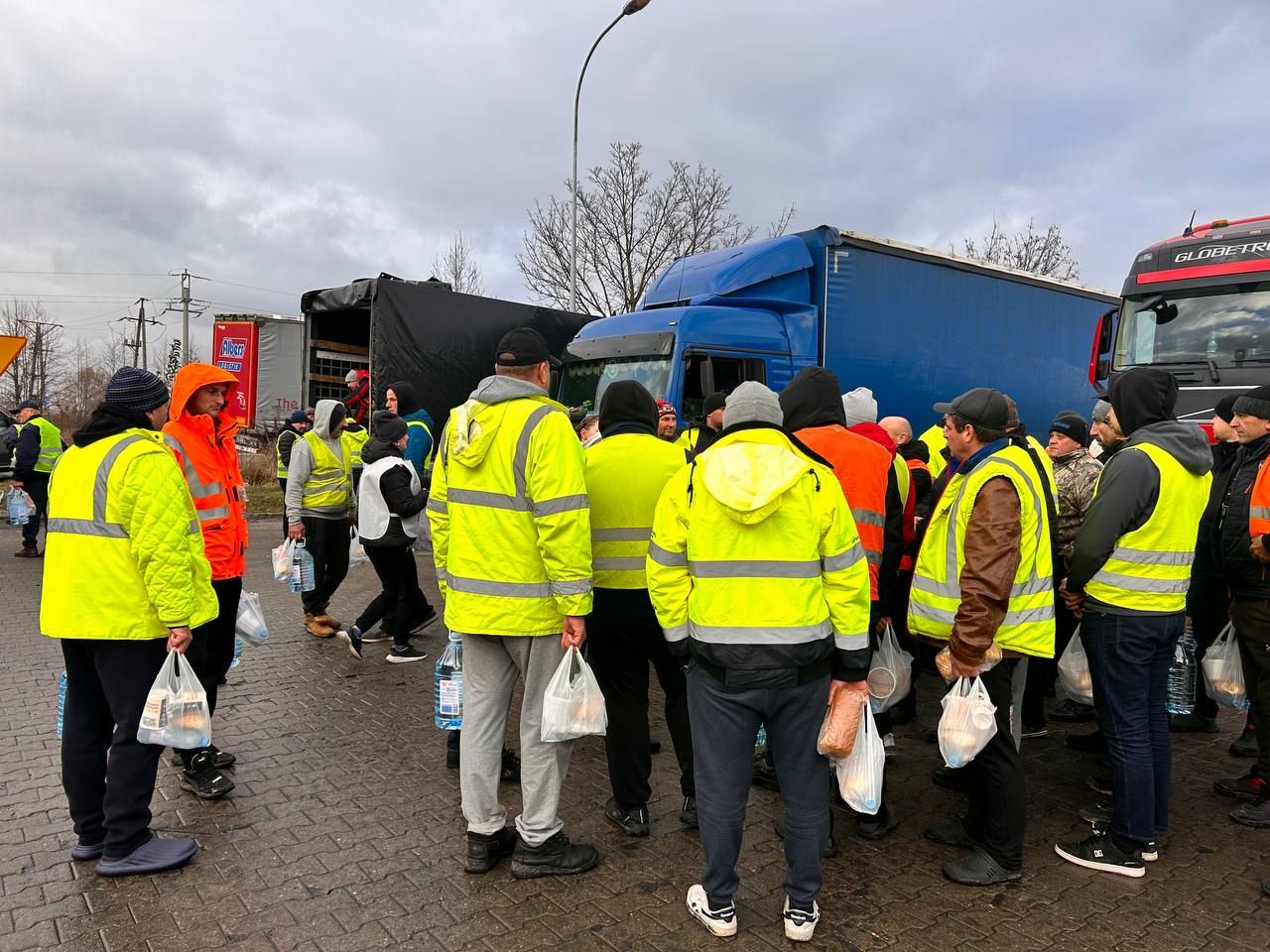 Сколько грузовиков сейчас заблокировано на границе с Польшей Сколько грузовиков сейчас заблокировано на границе с Польшей
