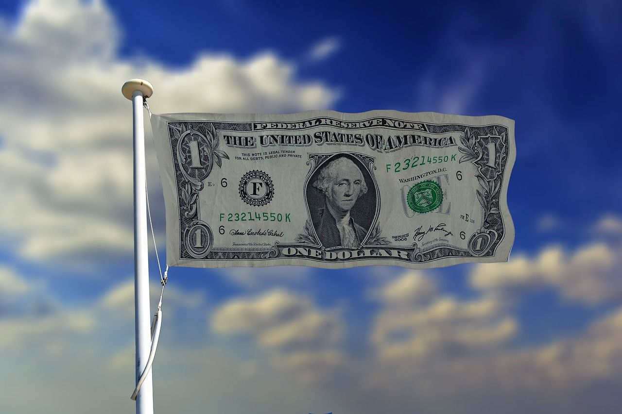 Спад цены доллара – какой курс на черном рынке – на сколько подешевела валюта