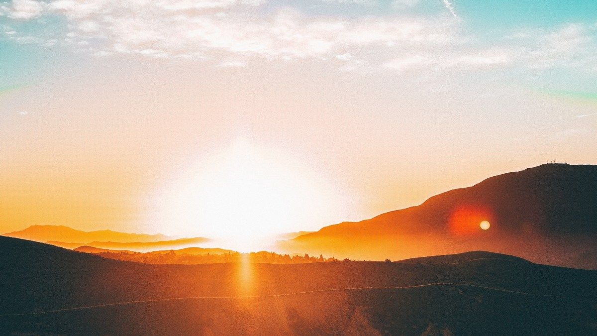 Магнітна буря накриє Землю в найближчі години після потужного спалаху на Сонці Магнітна буря накриє Землю в найближчі години після потужного спалаху на Сонці