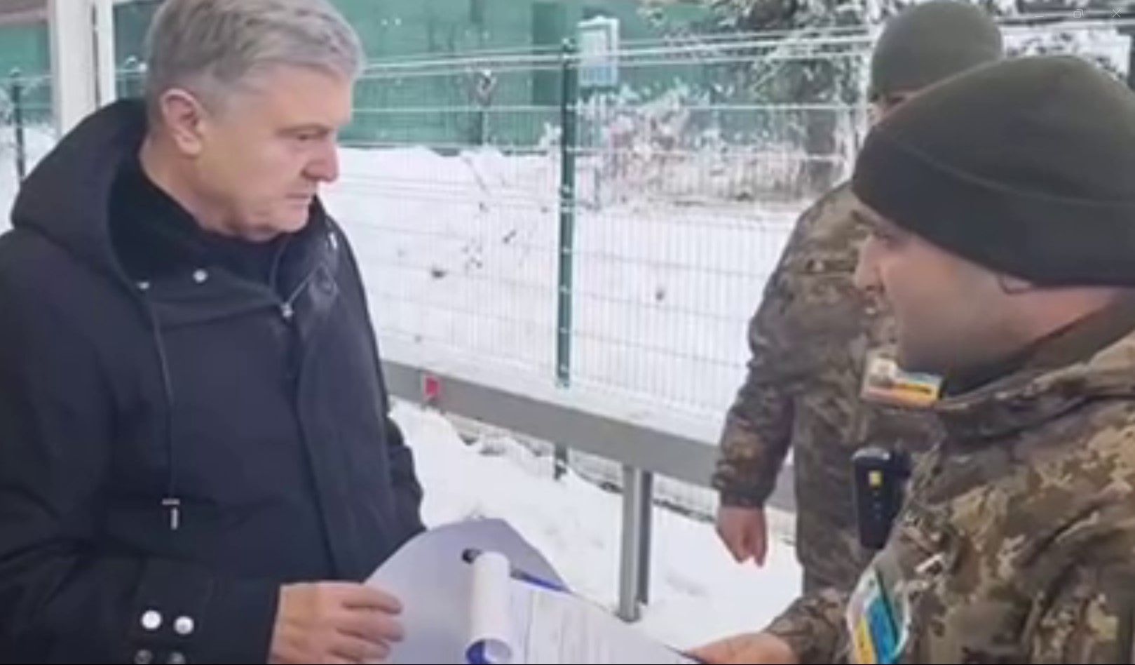 Порошенко не пропустили за границу Порошенко не пропустили за границу