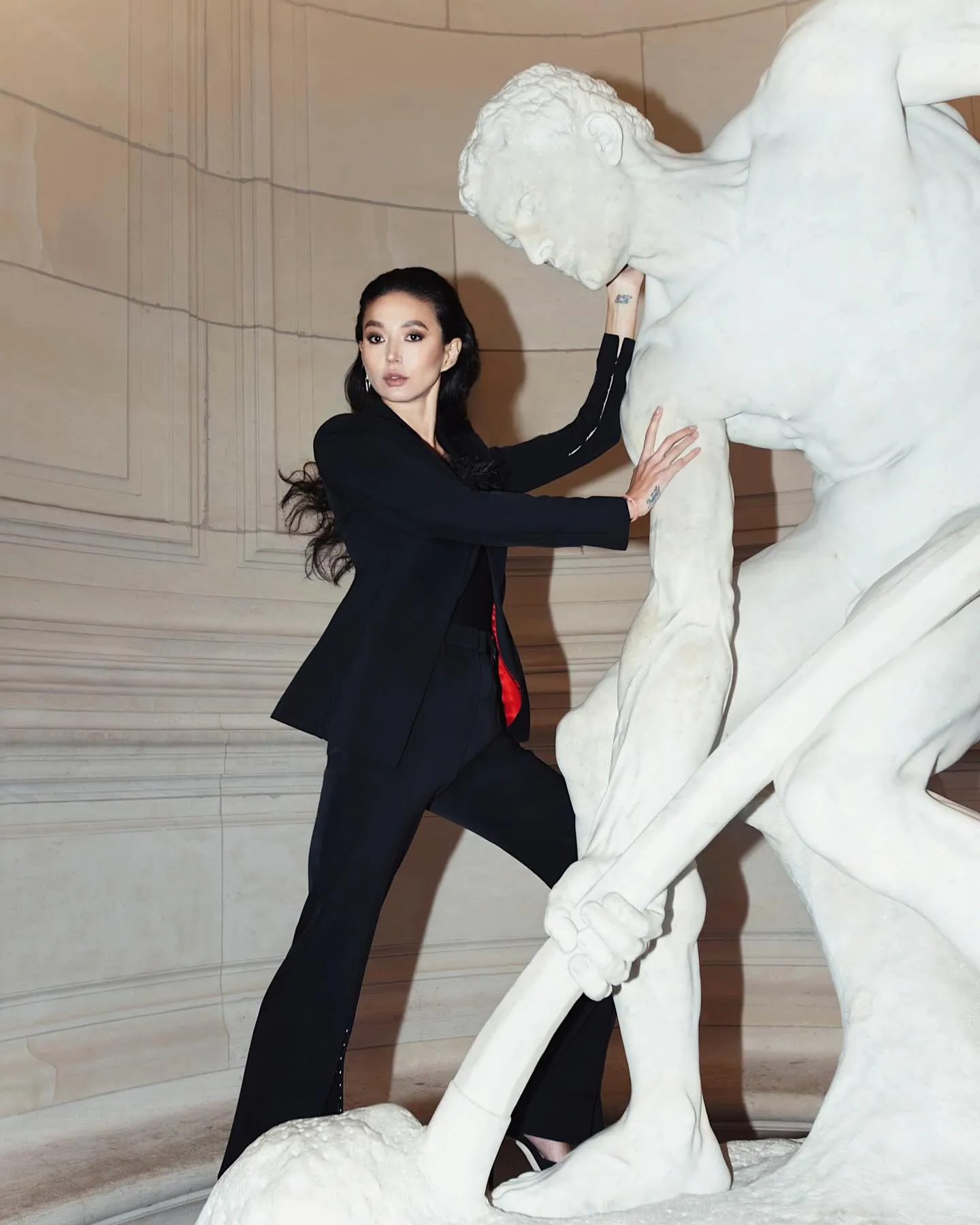 Евеліна Мамбетова презентує нову колекцію Андре Тана Евеліна Мамбетова презентує нову колекцію Андре Тана