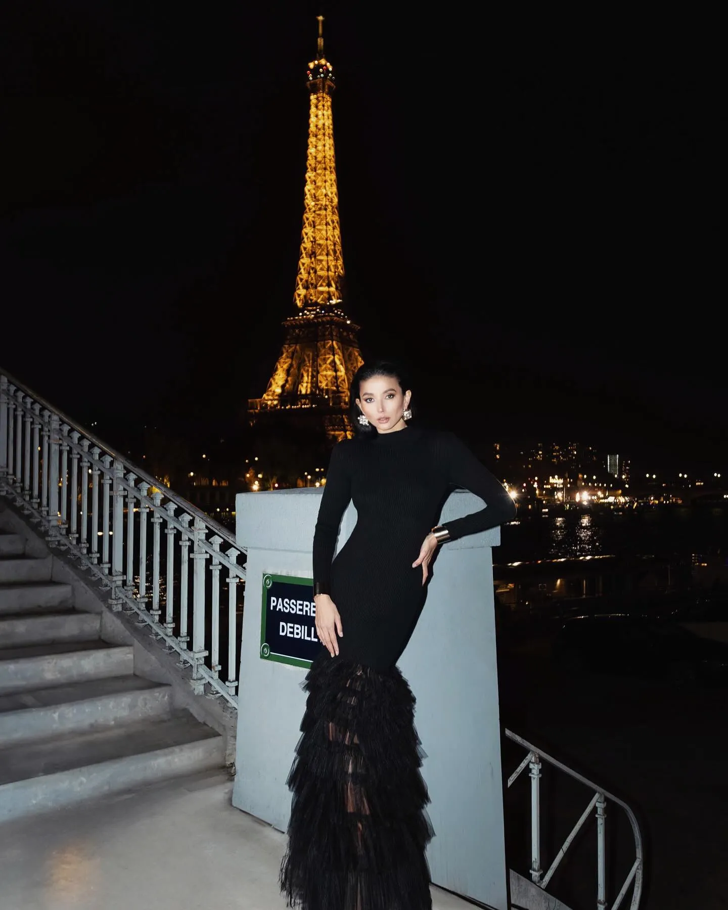 Евеліна Мамбетова презентує нову колекцію Андре Тана Евеліна Мамбетова презентує нову колекцію Андре Тана