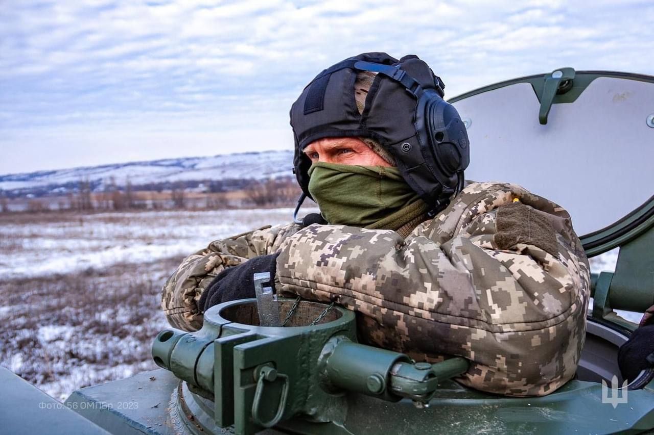 Муженко вважає, що Україні треба перейти в оборону та переформатувати фронт