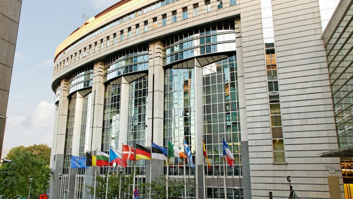 Допомога Заходу для України Допомога Заходу для України