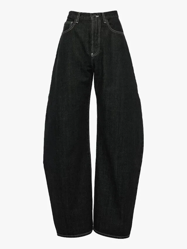Трендовые джинсы 2024 года / Фото Vogue