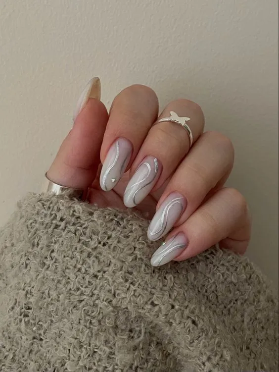 Маникюр серебряного цвета Маникюр серебряного цвета