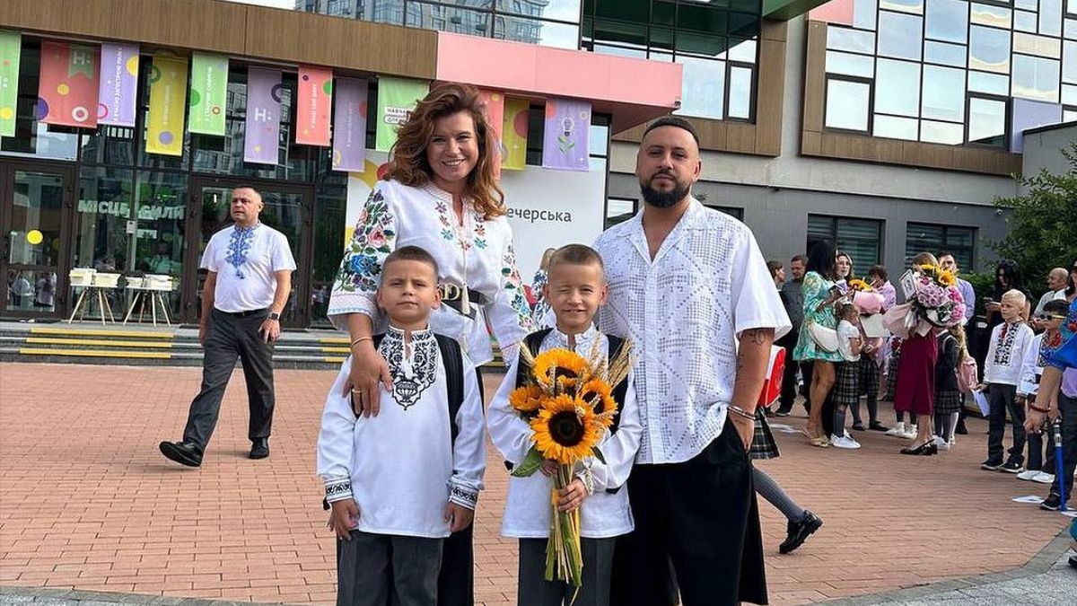 MONATIK рассказал, планирует ли с женой третьего ребенка