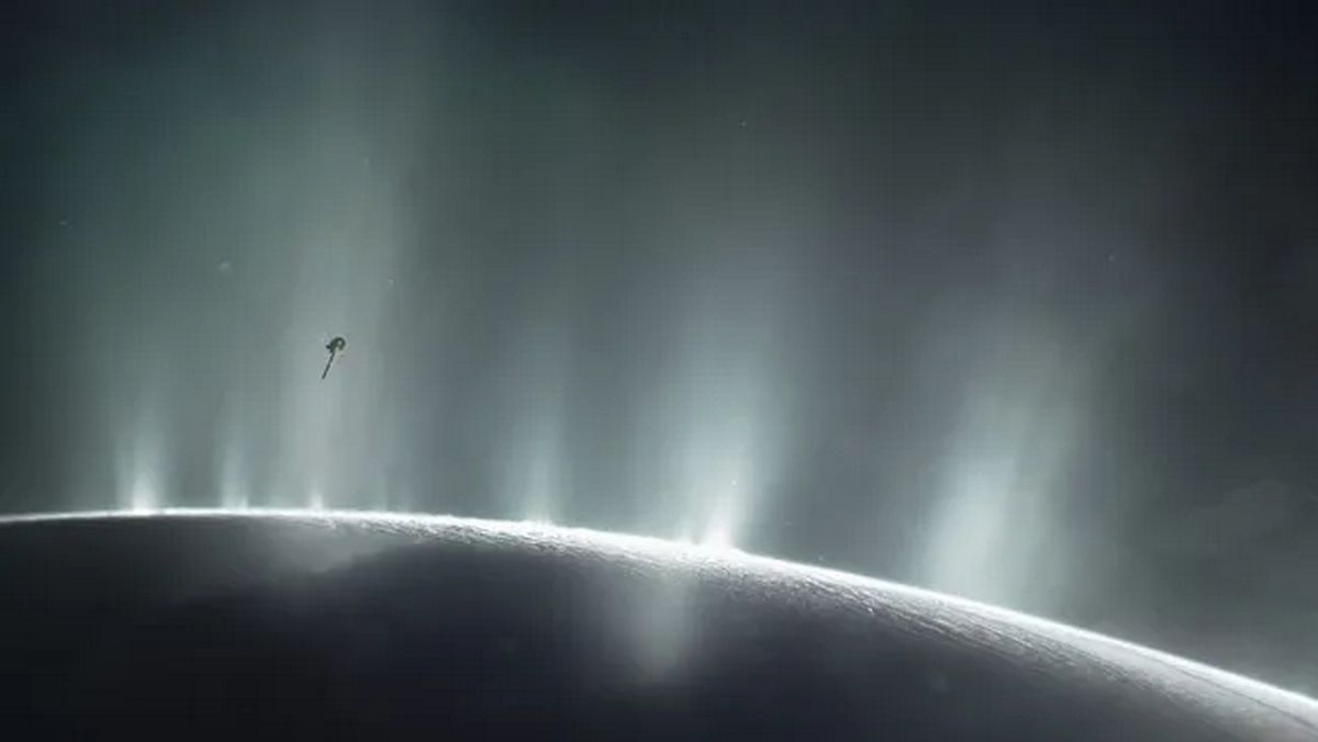 Космические аппараты смогут собрать вероятные признаки жизни вокруг спутника Сатурна