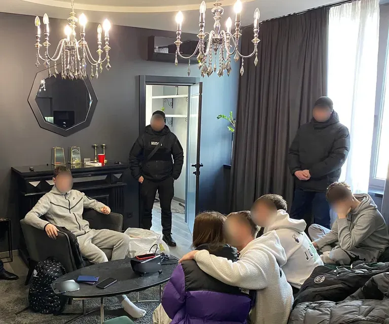 Обыски у организаторов вечеринок Обыски у организаторов вечеринок