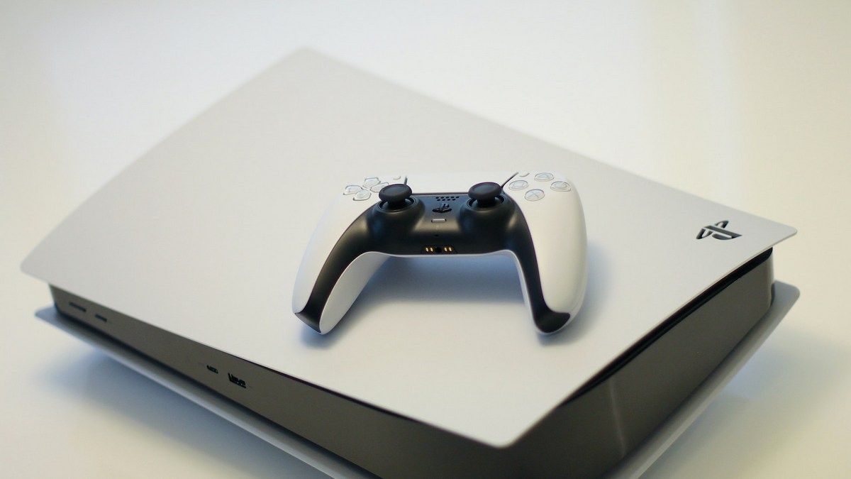 PlayStation 5 отримала перший витік характеристик і можливу дату виходу