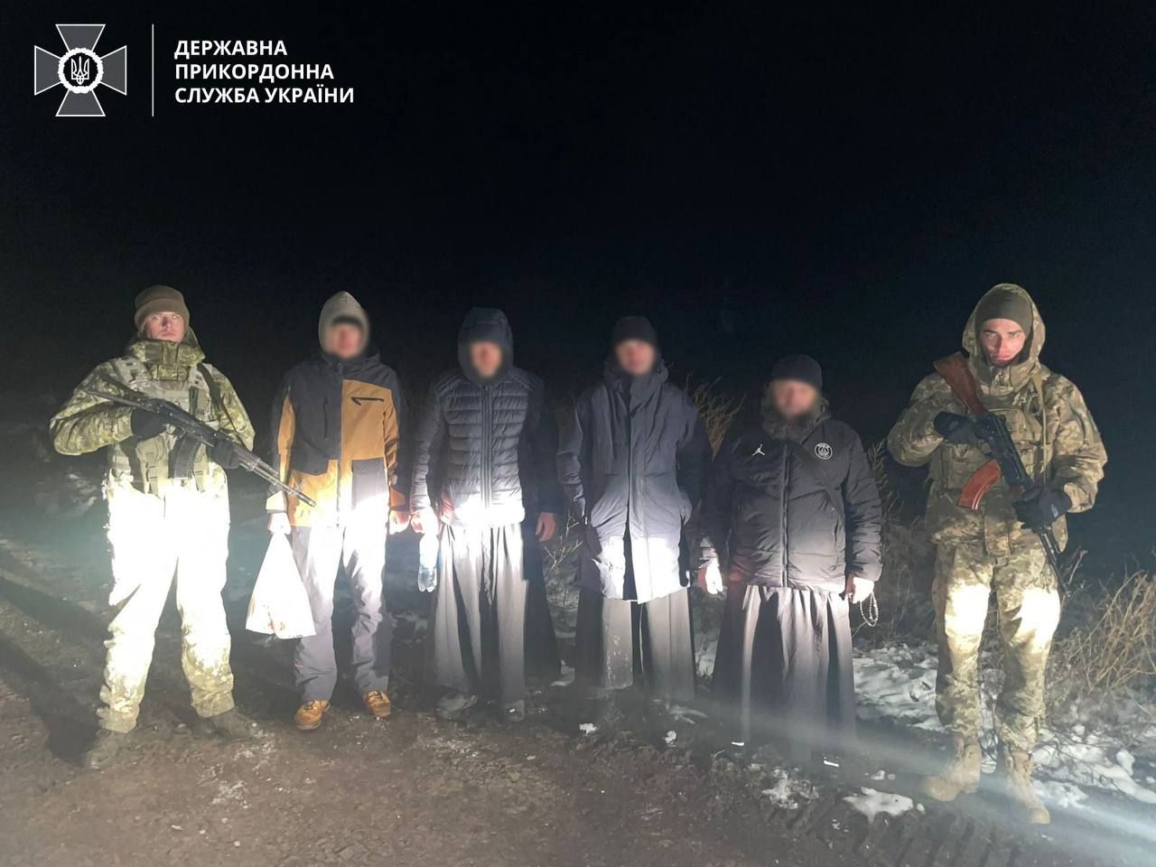Казначей Киево-Печерской лавры пытался незаконно пересечь границу с переодетыми попами