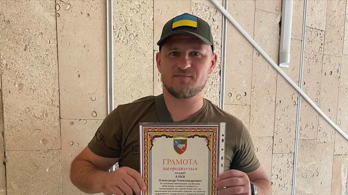 Александр Алиев опубликовал удостоверение участника боевых действий - подробности