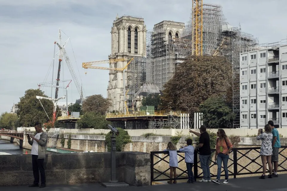 Собор Парижской Богоматери реставрируют