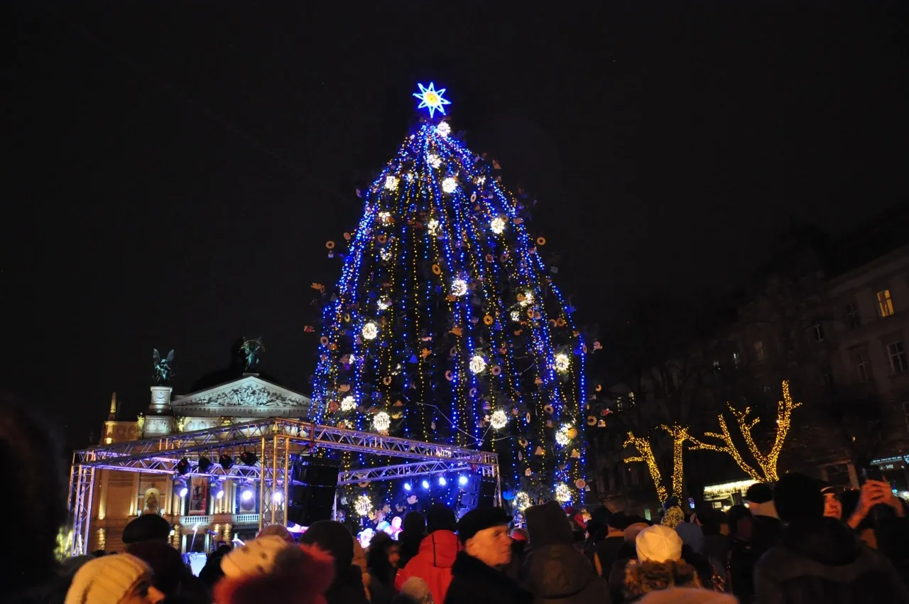 Львівська ялинка 2016 Львівська ялинка 2016