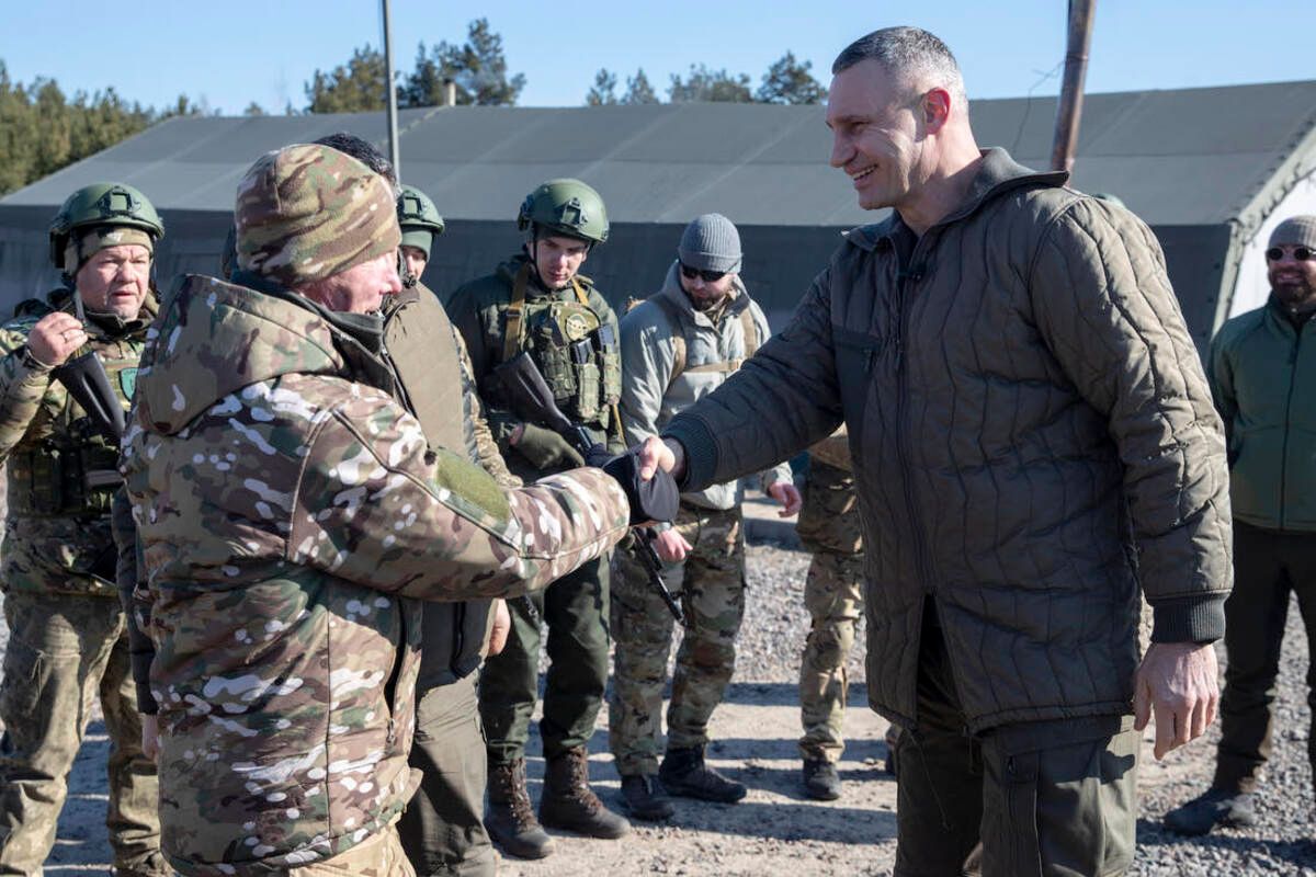 Кличко: Киев тратит на помощь защитников 10% своего бюджета Кличко: Киев тратит на помощь защитников 10% своего бюджета