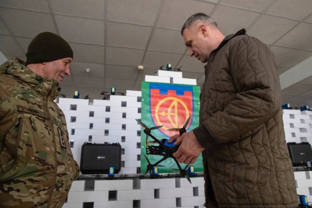 112 бригада отримала від столиці 1500 FPV-дронів та 200 квадрокоптерів 112 бригада отримала від столиці 1500 FPV-дронів та 200 квадрокоптерів