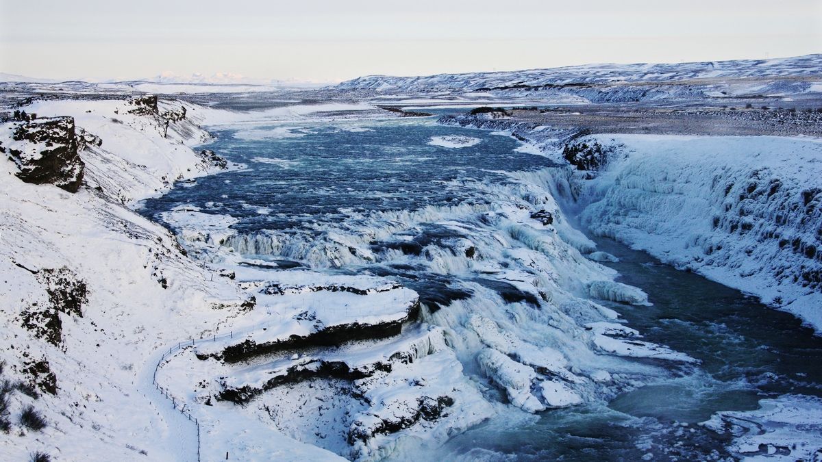 Під вічною мерзлотою знайшли мільйони кубометрів небезпечного метану Під вічною мерзлотою знайшли мільйони кубометрів небезпечного метану