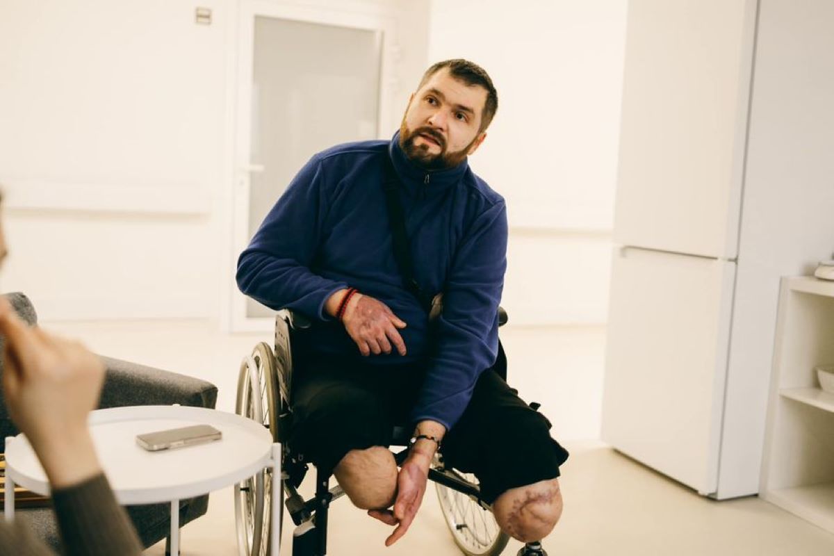 Валентин Бондарь рассказал, как в его машину попала российская противотанковая ракета Валентин Бондарь рассказал, как в его машину попала российская противотанковая ракета