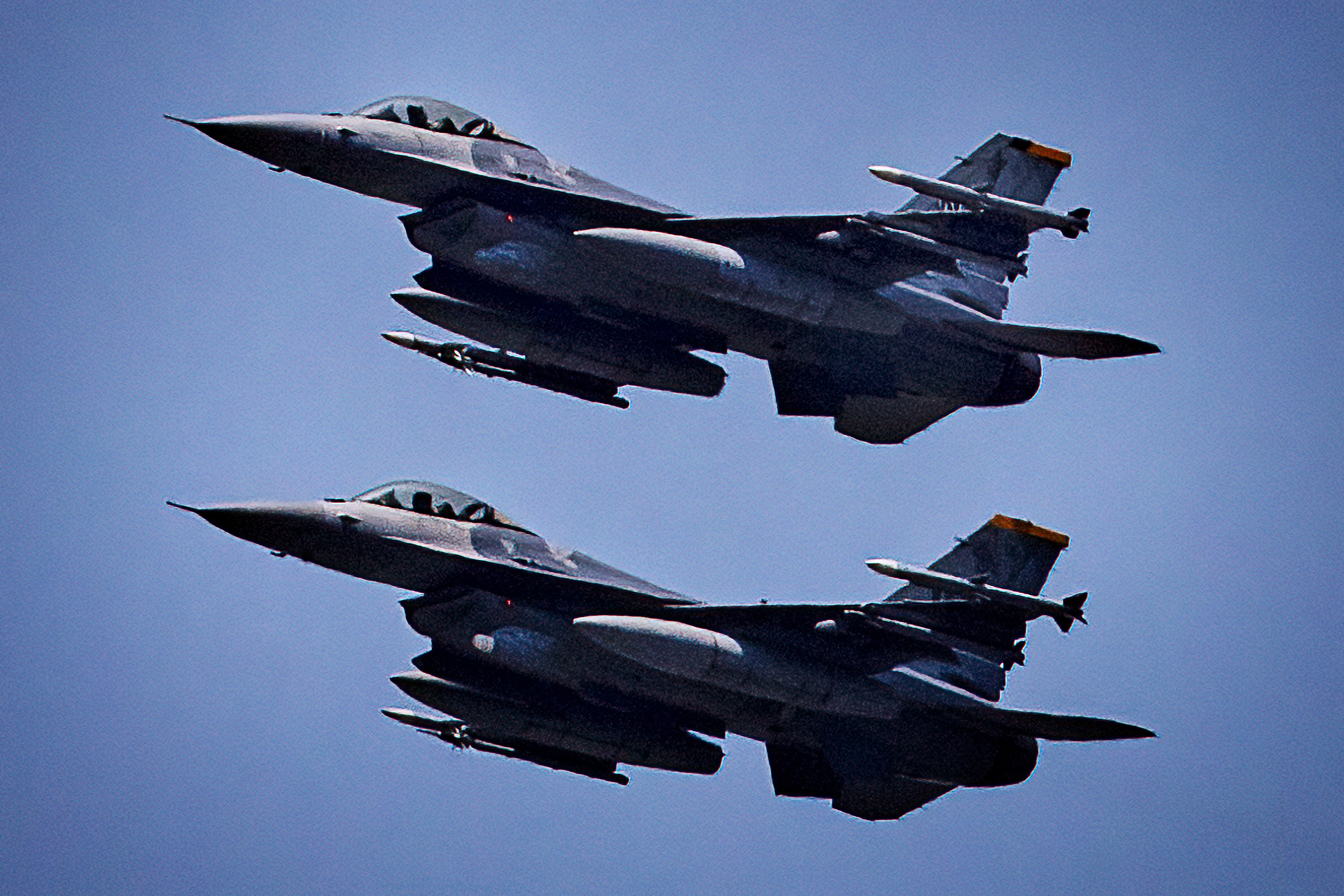 Винищувачі F-16 готують для доставки в Україну