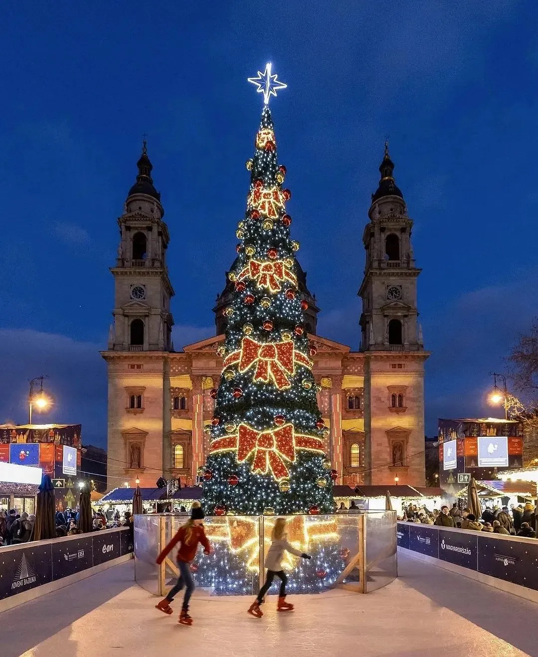 Ялинка в Будапешті Ялинка в Будапешті