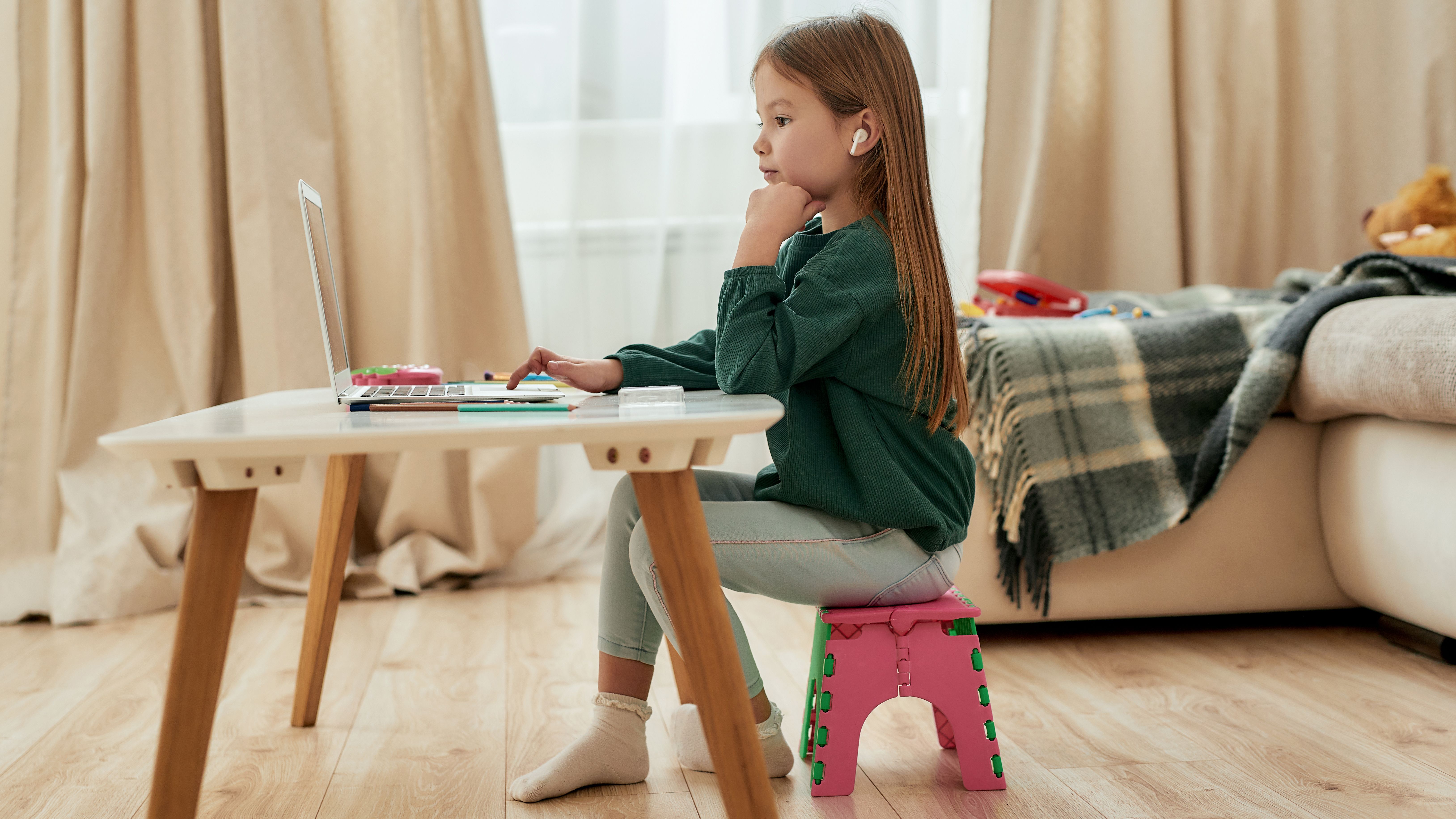 Дети и гаджеты - что должны знать родители - дистанционная школа Оптима Дети и гаджеты - что должны знать родители - дистанционная школа Оптима