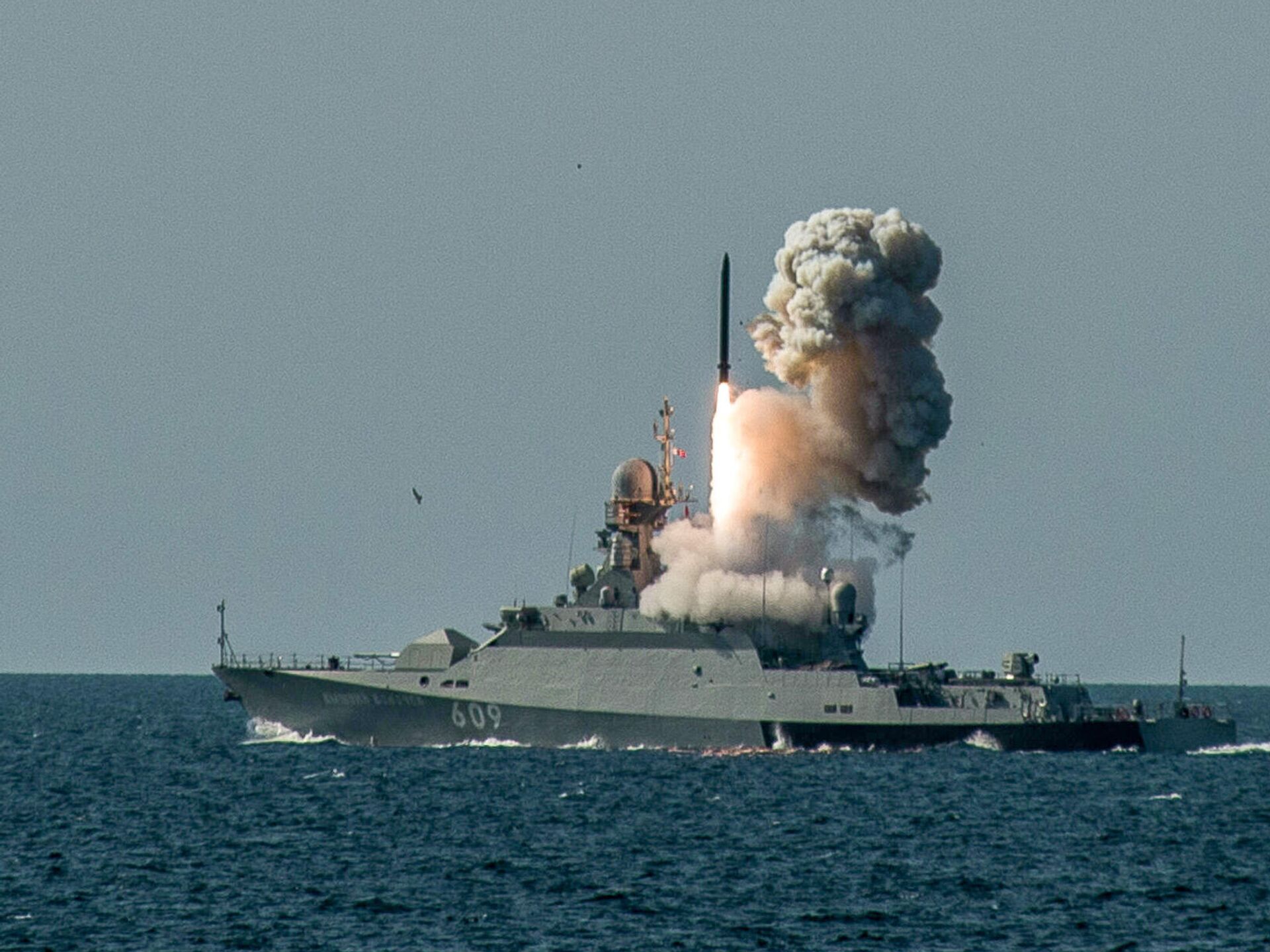 Россия вывела в Черное море три ракетоносителя "Калибров"