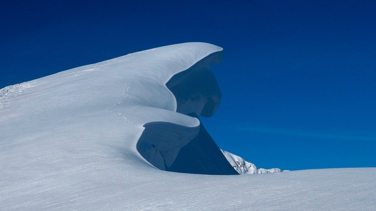 В арктическом снегу обнаружили загрязнители из солнцезащитного крема В арктическом снегу обнаружили загрязнители из солнцезащитного крема