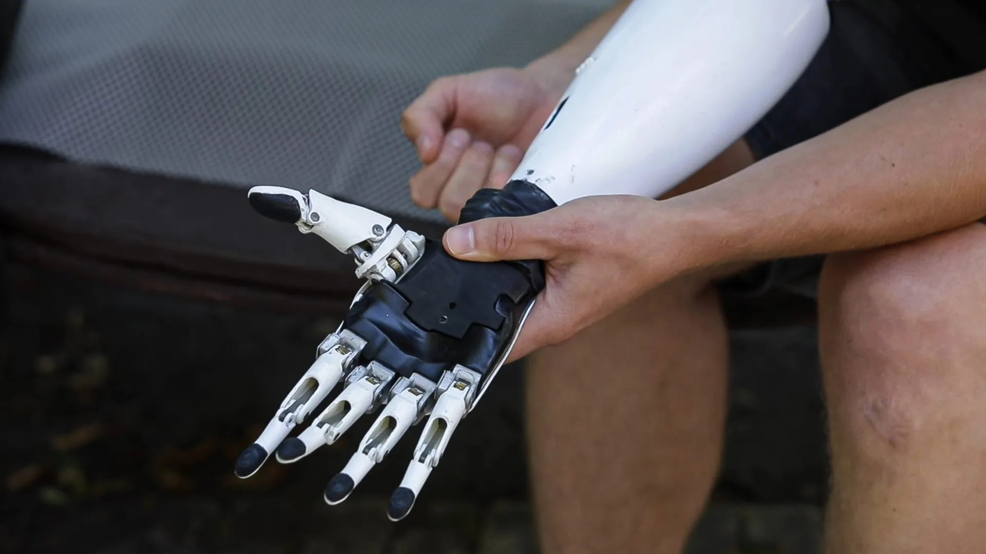 Розробка біонічного протеза – довгий та кропіткий процес Розробка біонічного протеза – довгий та кропіткий процес