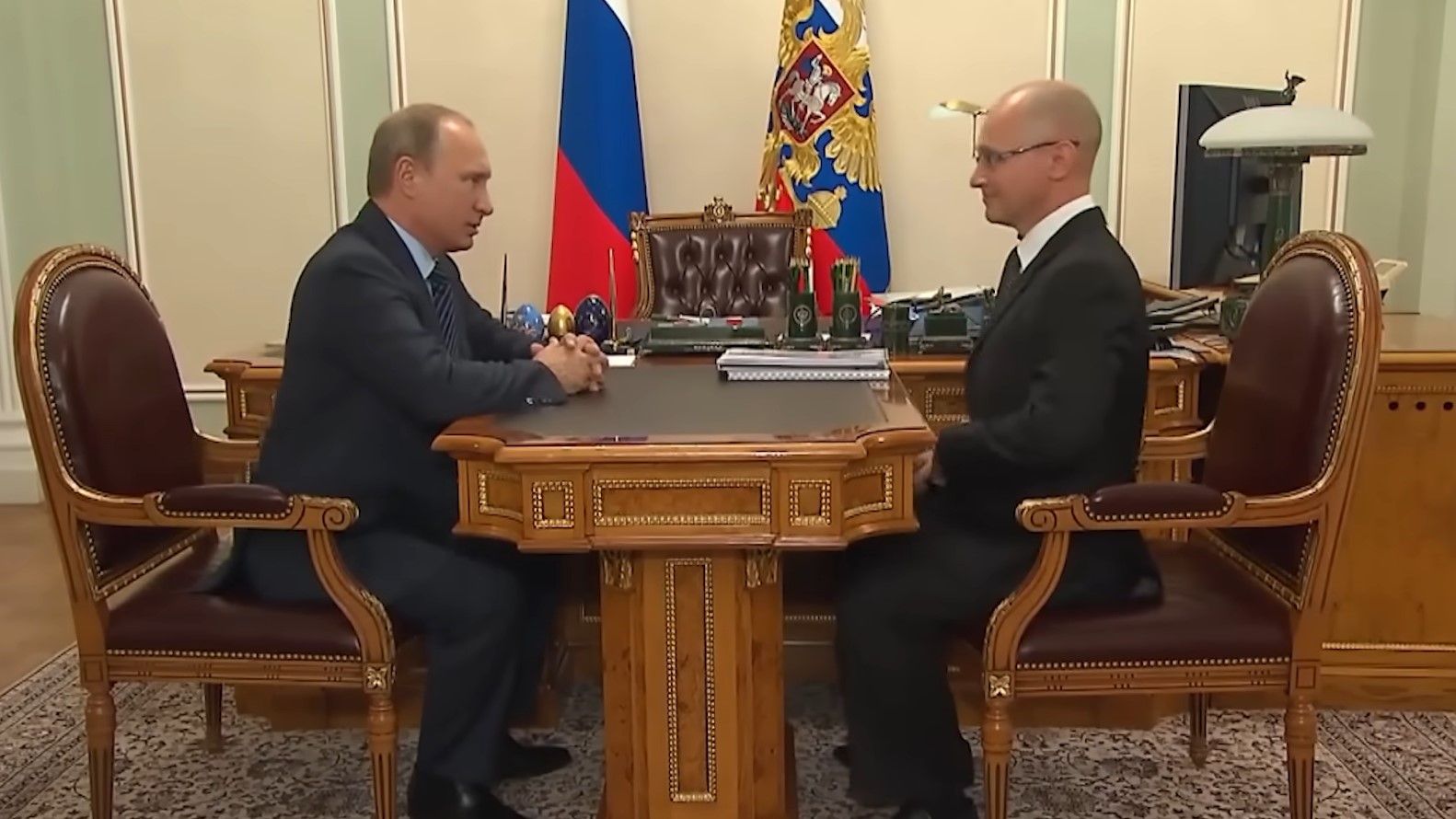 Путин и его верный соратник Кириенко